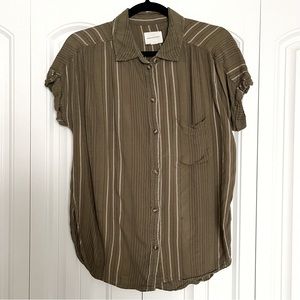 American Eagle Button-Down Top